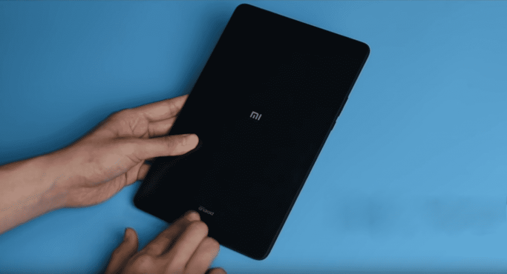 Xiaomi Mi Pad 4 Plus: вид сзади